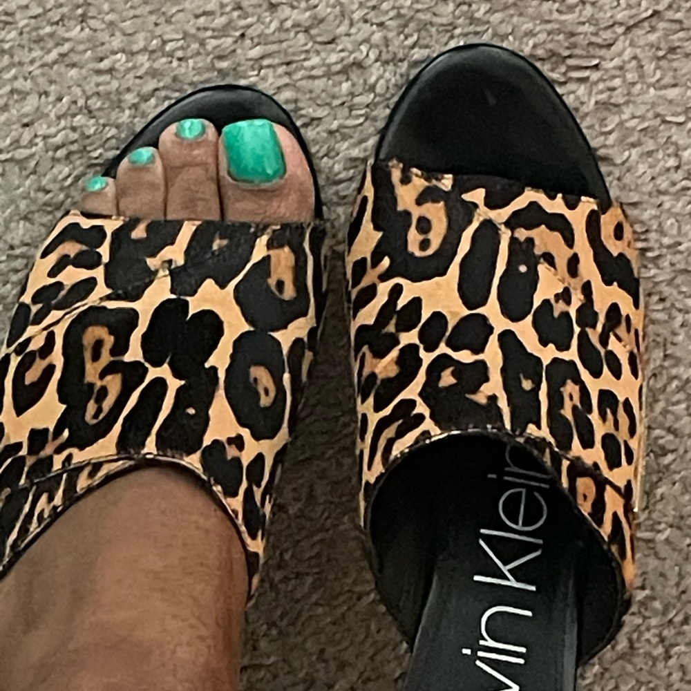 Calvin Klein heel miles - Picture 2 of 4